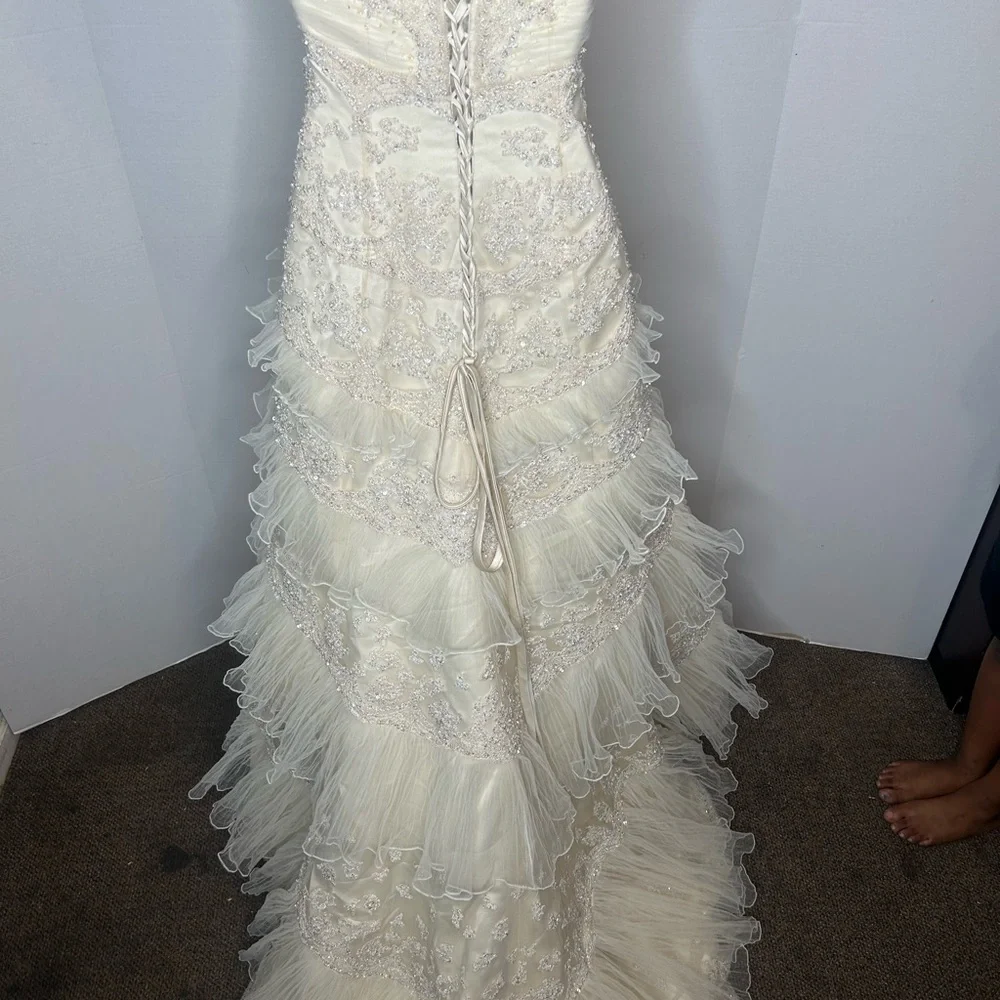 Maggie Sottero size 8 cream color wedding dress - Picture 4 of 8